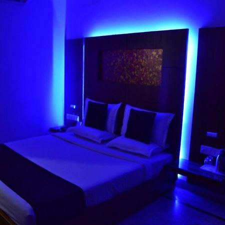 Hotel Basera Brij Bhoomi Vrindāvan Екстериор снимка