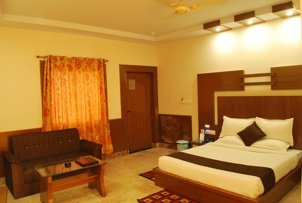 Hotel Basera Brij Bhoomi Vrindāvan Екстериор снимка