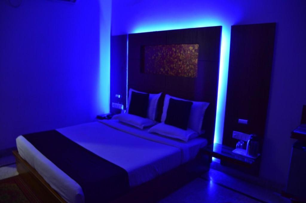 Hotel Basera Brij Bhoomi Vrindāvan Екстериор снимка
