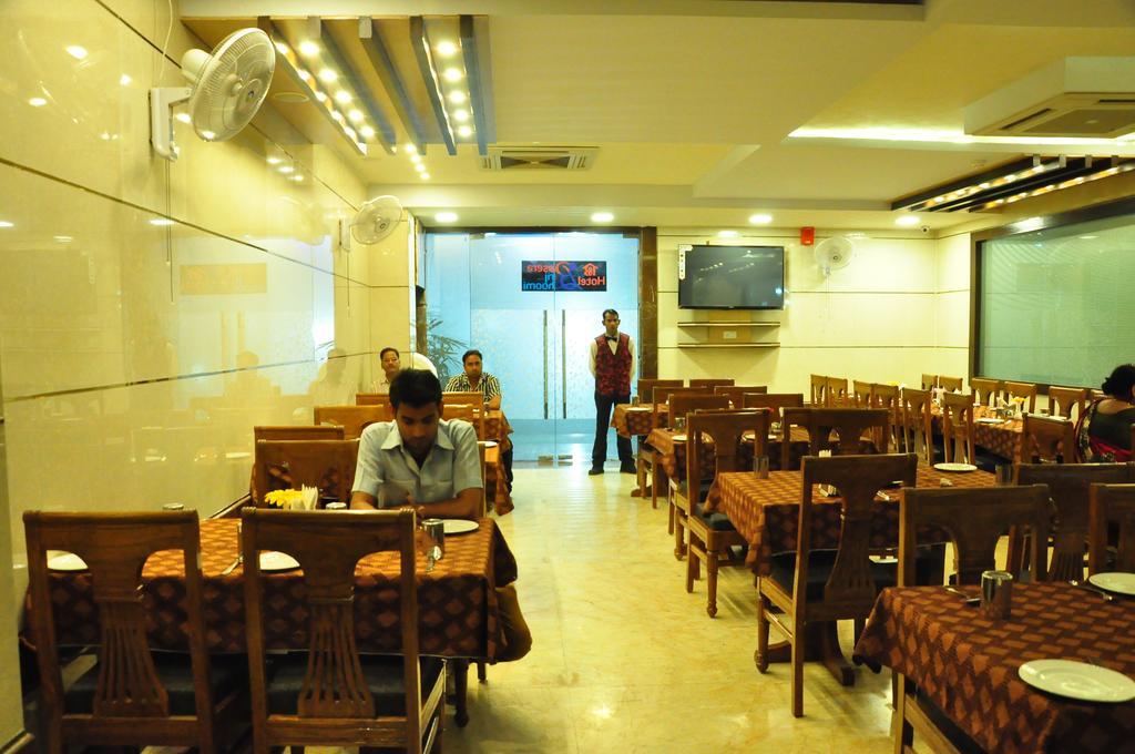 Hotel Basera Brij Bhoomi Vrindāvan Екстериор снимка